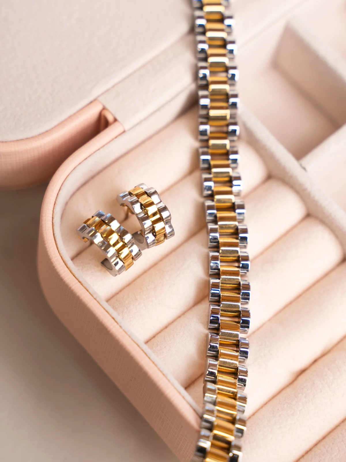 Vega Bracelet