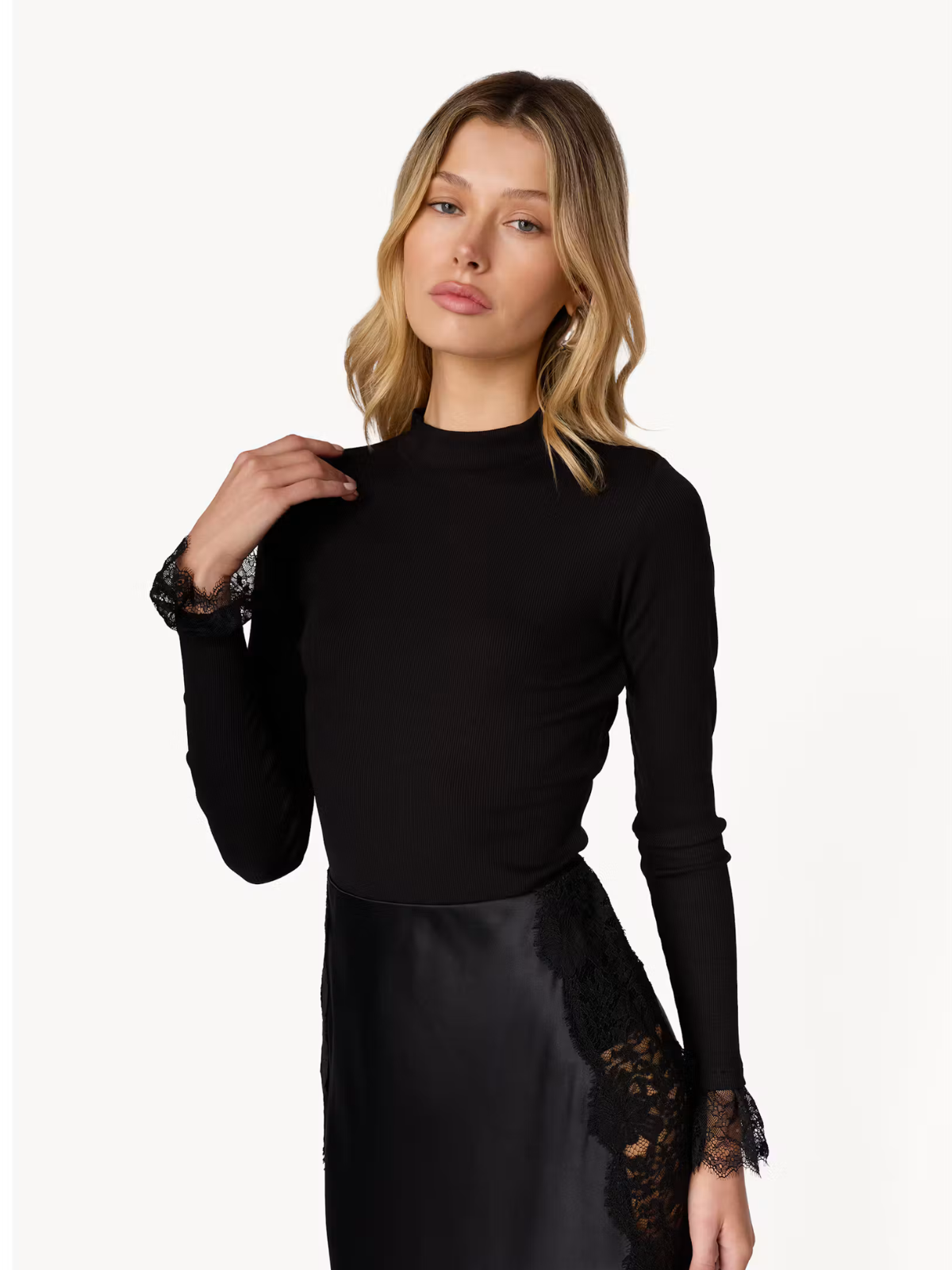 Cordelia Turtleneck Top - Cami - H26-T12