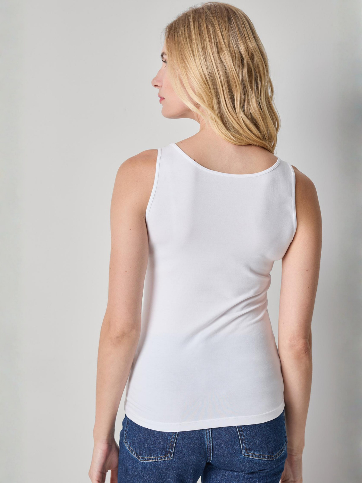 Scoop_Tank_LillaP_PA1113-WHI